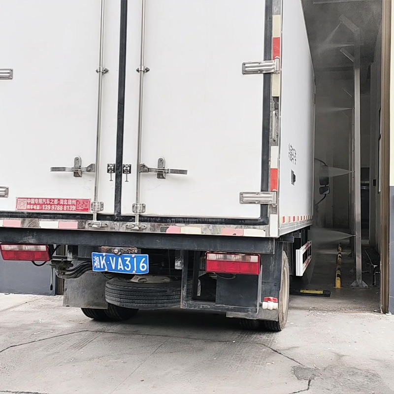 不銹鋼扇型噴頭龍門(mén)車(chē)輛洗消中心