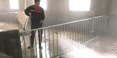 畜牧養(yǎng)殖場豬舍適用什么高壓清洗方式最好？